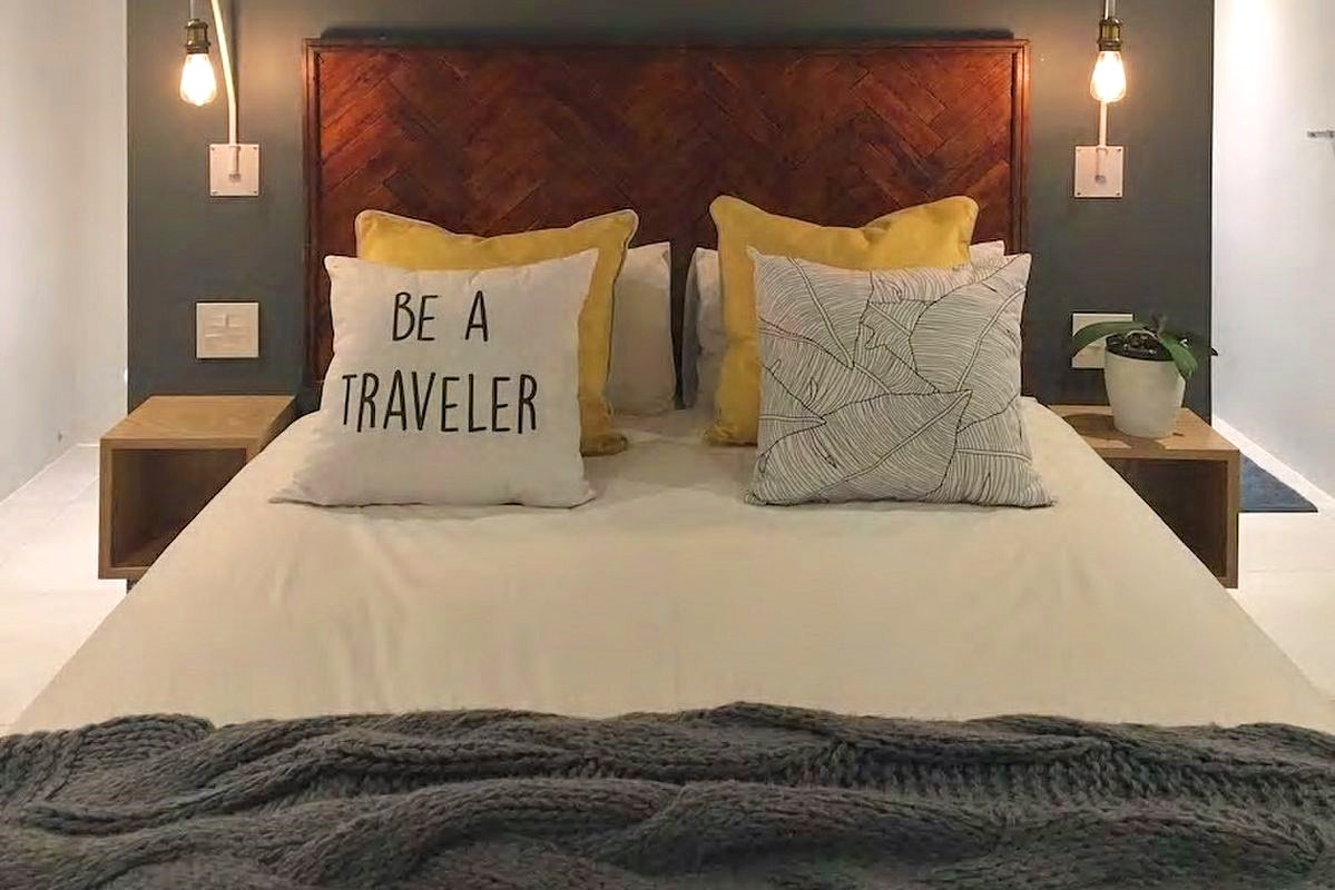TravelGround's tweet photo. The charm is in the details! Doesn't this look cosy? https://t.co/VLakFvjCSx @CapeTownGetaway #CheviotPlace https://t.co/ymBsiZZKXR