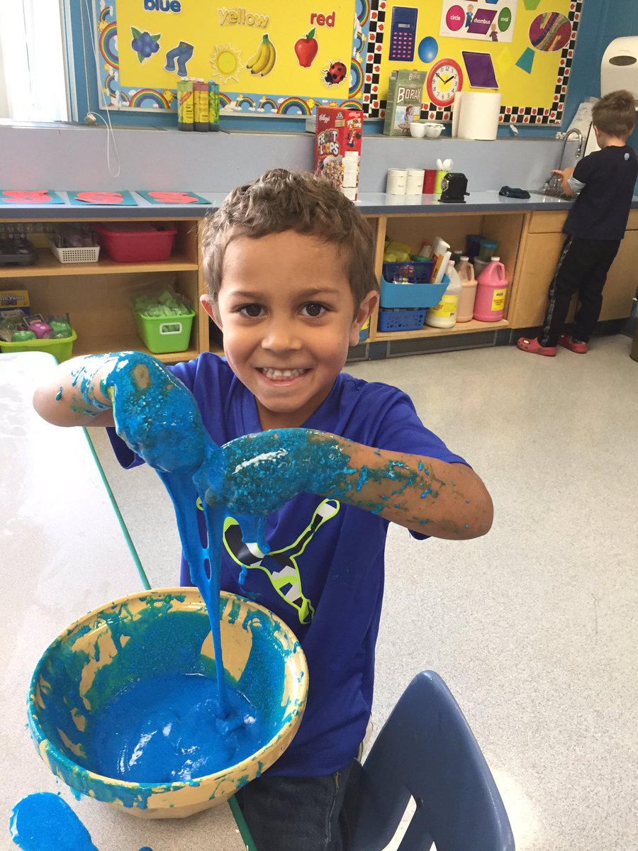 mrstswitz's tweet photo. Letter s day!!! Slime, spaghetti, sand, sequence, snakes and ladders, and spiders!!! #csd71 #bvalleyschool https://t.co/7jboT0Xz92