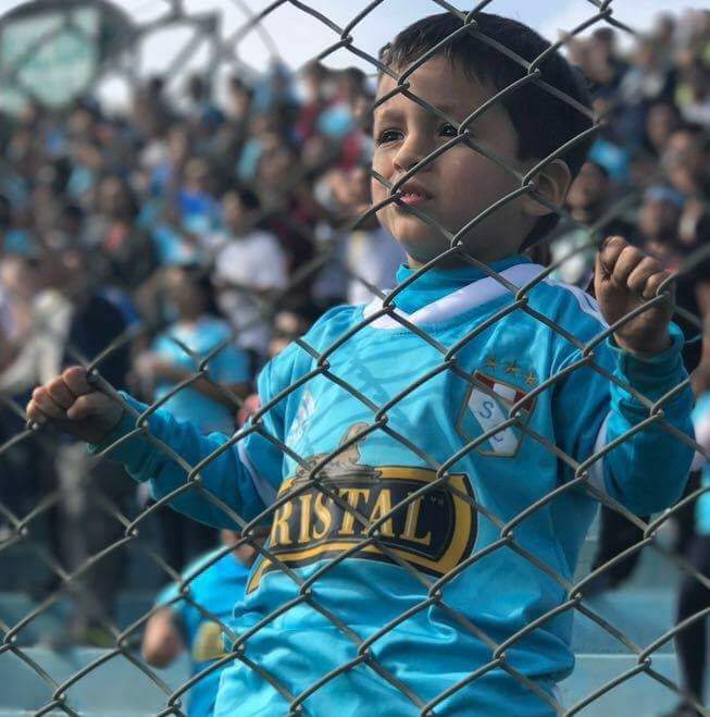 GvardiaXtremaOF's tweet image. Cuando quieras tirar la toalla, levanta la mirada y lucha por aquellos q desde el cemento viven, sufren y sueñan con el triunfo
foto: NOBBY