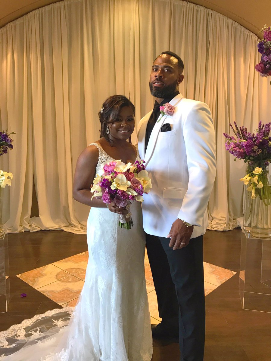 BougainvilleasR's tweet photo. Meagan & Chris highlights π
#ThisIsIt #FloatingCake #BrideToBe #StrongerTogether @keishaskreation @SUPREMEKAKES @EBIncEvent @JFStudioz https://t.co/wta9JO2giS