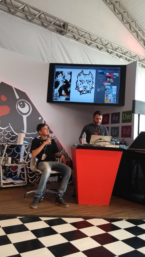 AdobeBra's tweet photo. Até o Leo, o tatuador do #AdobeInk, foi vetorizado no Adobe Capture pelo Luis. 😜 Baixe grátis no seu celular! https://t.co/q9iy0drJd0