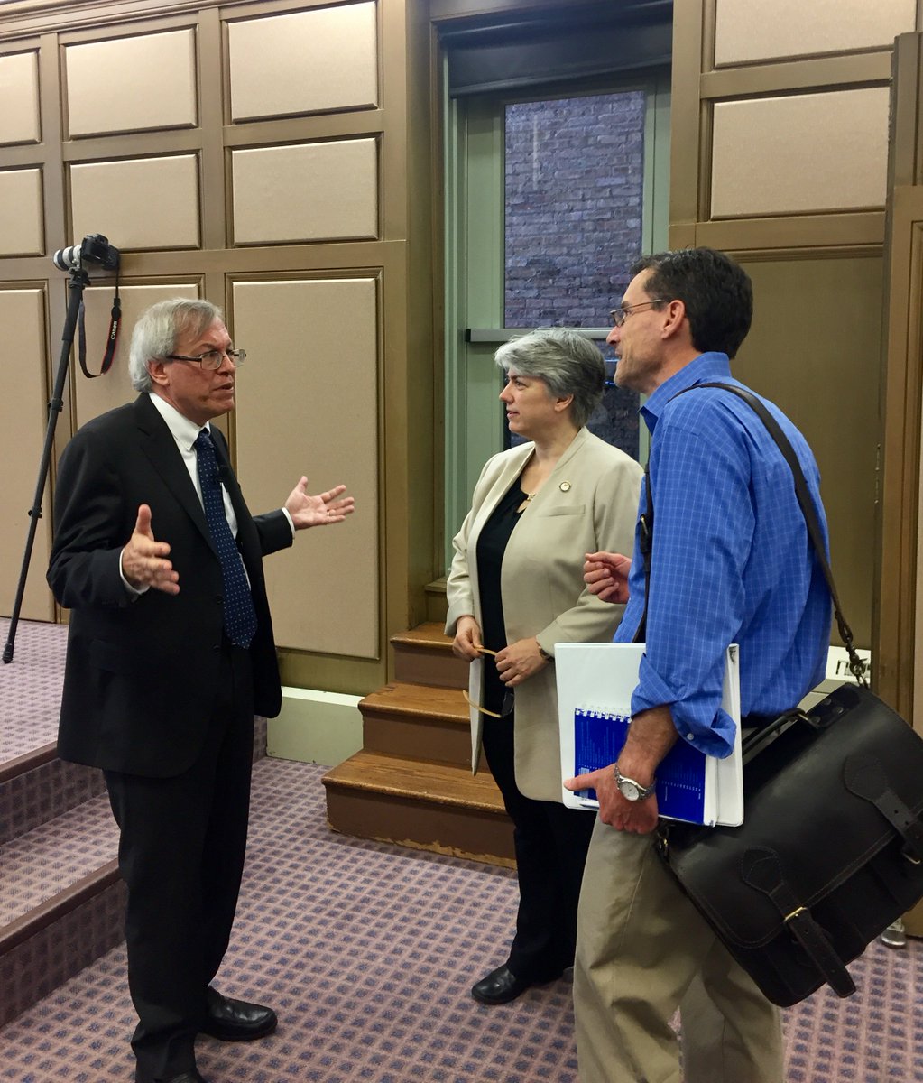 uiclaw's tweet photo. HAPPENING NOW: Dean Erwin Chemerinsky, Dean of @BerkeleyLawNews, is speaking on free speech in honor of Constitution Day. #JmlsPride https://t.co/w3ZLL18WAB