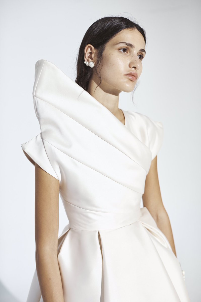 Architectural dreams. Photography by <a href="/lucianoinsua/">Luciano Insua</a> MUA &amp; Hair @xiscaheba #Denibi #architecturelovers