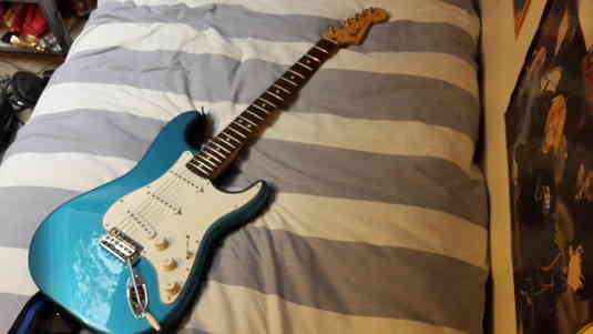 GemrAntique's tweet image. Cure the Monday blues by admiring all the #vintage guitars in our #Guitar Club. go.gemr.com/e/Guitar-Club