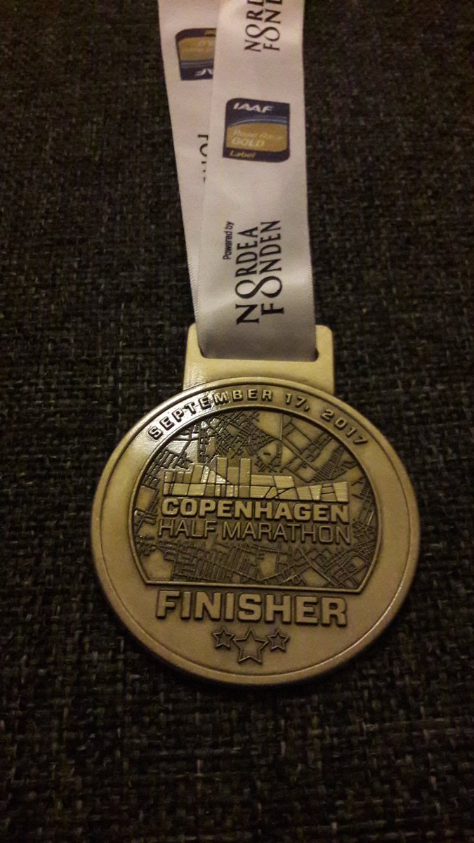 kristianminck's tweet photo. Finally got something to show on #MedalMonday #cphhalf #runcph https://t.co/lHOiLtPLCB