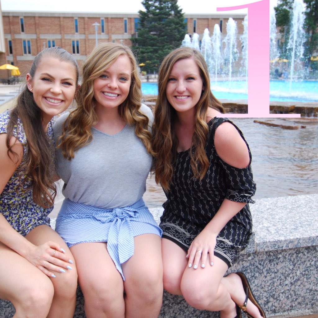 WMU_GoGreek2017's tweet photo. One day left until the start of recruitment! Still want to sign up? Register today at https://t.co/ouassUqOeS #wmu #wmu21 #gogreek https://t.co/KsXFksmXF3