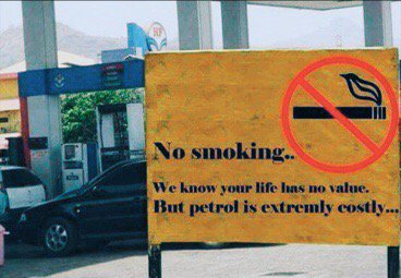 YouHadOneJ0B's tweet photo. No smoking.
#meanwhileinindia https://t.co/FtGfoXTaSB