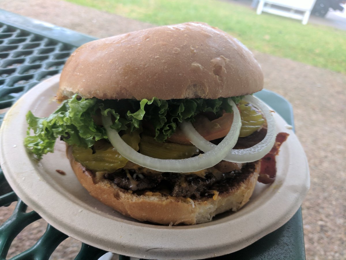 Happy #NationalCheeseburgerDay ! <a href="/ForeignPolicyTX/">Foreign Policy Truck</a> this is the biggest burger I've ever seen.  #Huge #burger