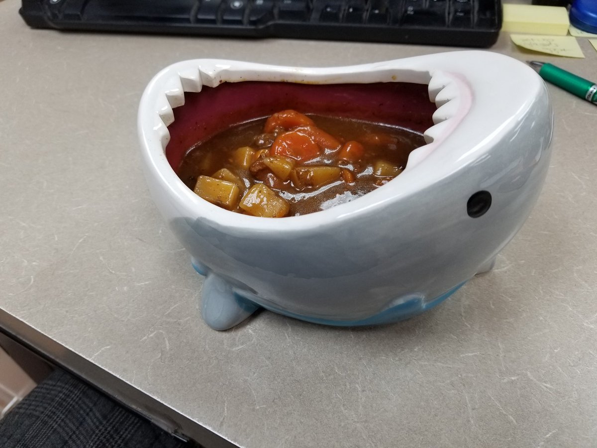 тарелка акула с открытой пастью. детская кружка с акулой. тарелка в виде акулы. миска в форме акулы. миска shark attack bowl.