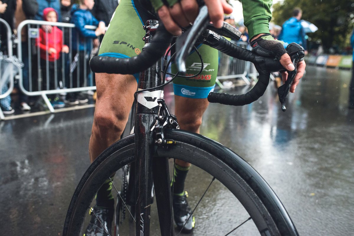 TheBreakAwayBel's tweet photo. Best combo 🙌🏼 @VitusBikes Vitesse Evo bike &amp; @visionmy carbon wheels!

#WeShareOurDream #AnpostCRC #ovotob @Chain__Reaction https://t.co/2wtj5zl6o2