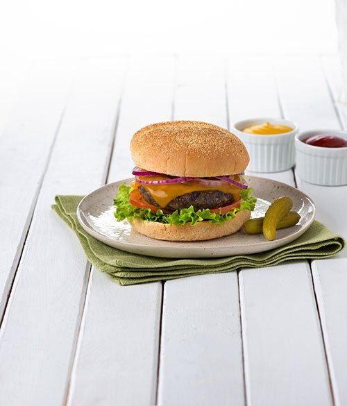 OntarioBeef's tweet photo. It's #CheeseburgerDay! Enjoy this warm, fall day with a delicious #classiccheeseburger https://t.co/PxQCsIkE3w #makeitONbeef #blendandextend https://t.co/tBYdJVQFds