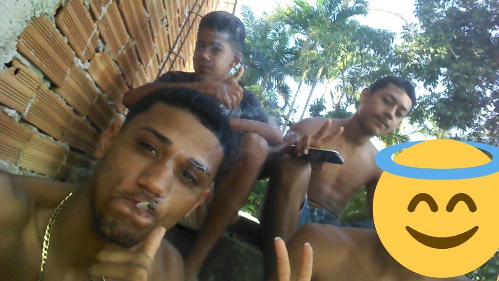 LukasRlk556's tweet photo. Tropa Do Pega Pega Tá Na Pista ✌🎈
#RastaCity https://t.co/ixcqUzChMA