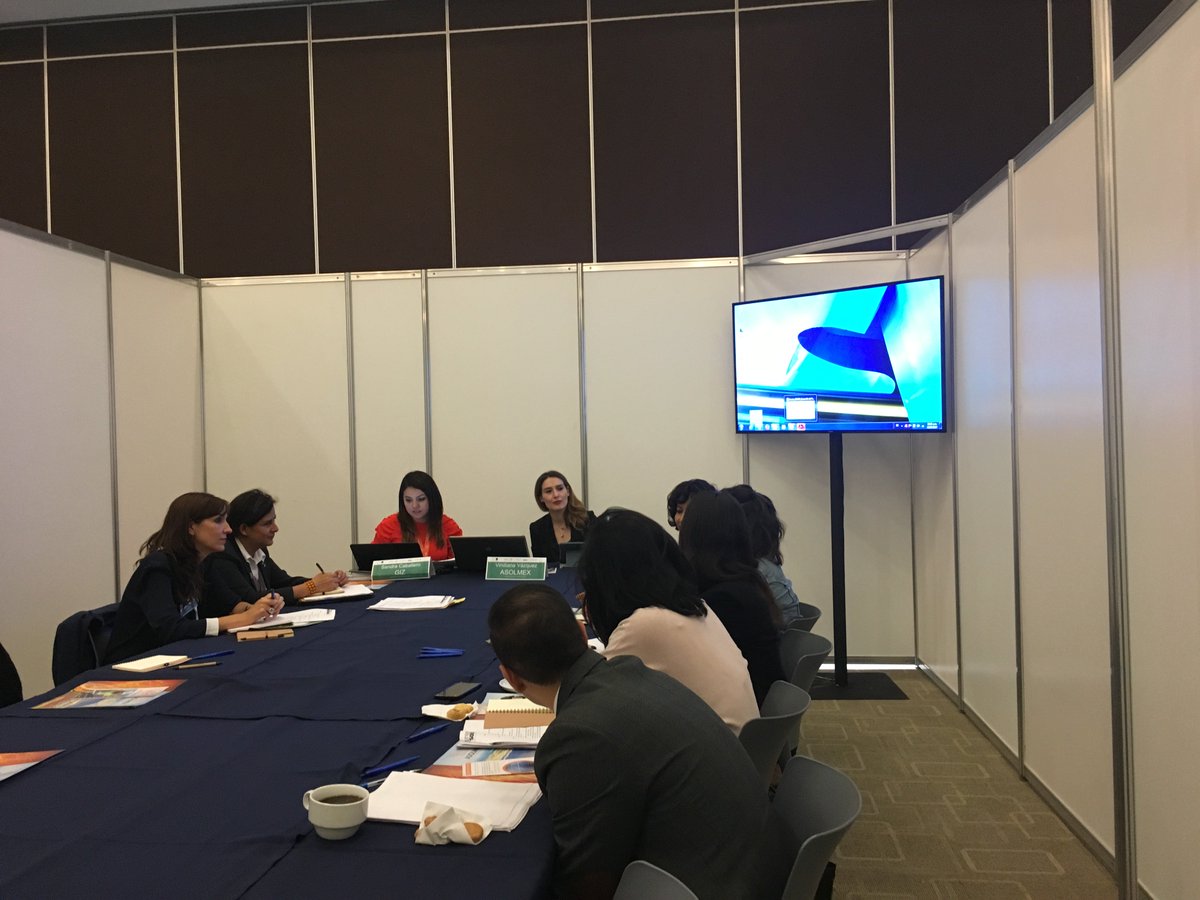 MujeresEnergia's tweet photo. #MEXIREC "El talento de las mujeres para apuntalar la transición energética" con #REDMEREE y Viridiana Vázquez @ASOLMEX_AC #SiLaVezComparte https://t.co/MlO001B4Eu