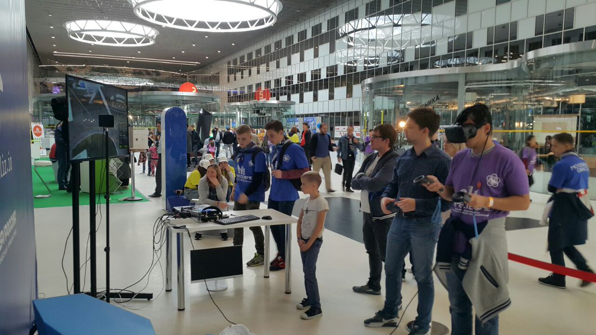 VISUALIZ_TECH's tweet photo. This weekend visualiz had a stand at the Together Brighter Expo in Moscow. #VR https://t.co/mysnUbkRBC
