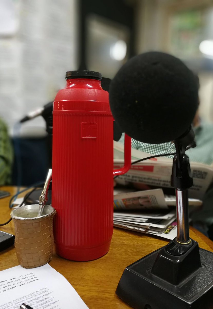 josejosemadrid's tweet photo. En los estudios de @nanduti con @ElSalon1020am #radio #paraguay #asuncion #zp14 https://t.co/174l9GNmkk
