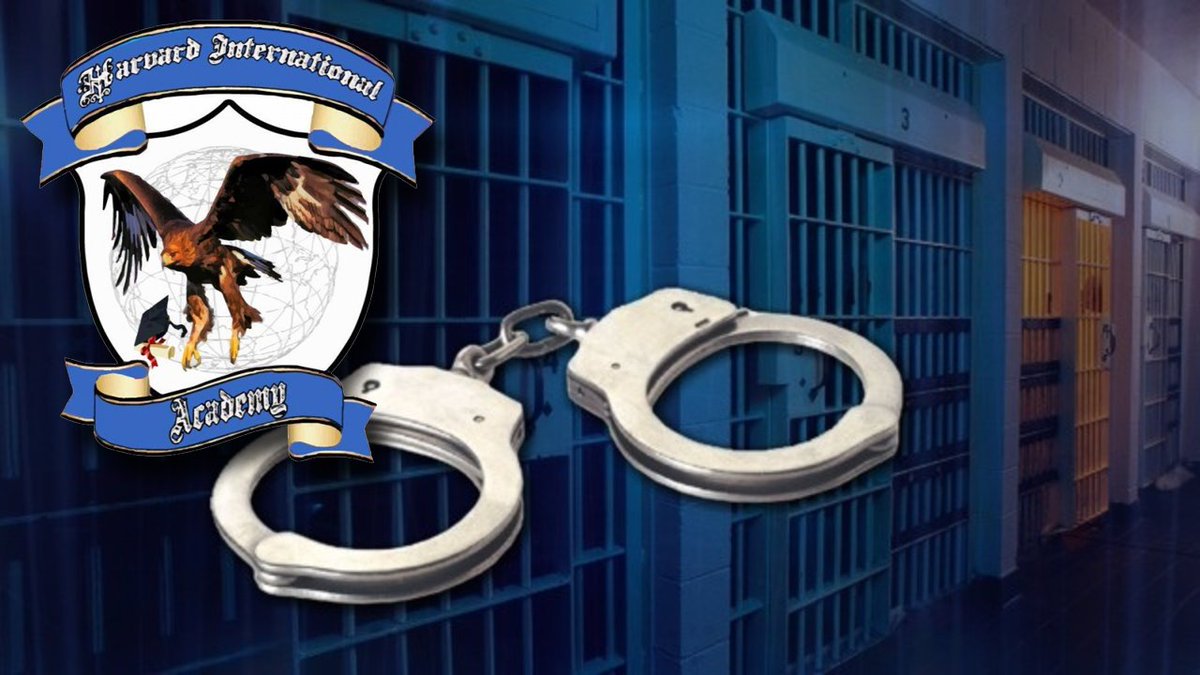 #BREAKING Pembroke Pines teacher accused of sending porn, sexual text messages to student bit.ly/2hcJADb?utm_me… https://t.co/mlFHXBkB2g