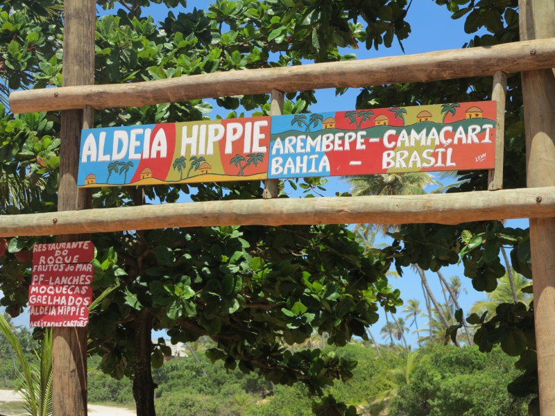 anarcoya's tweet photo. Aquele sentimento nada edificante de voltar pra babilônia após quatro dias no paraíso #AldeiaHippie #Arembepe https://t.co/j5BHvNJ8UL