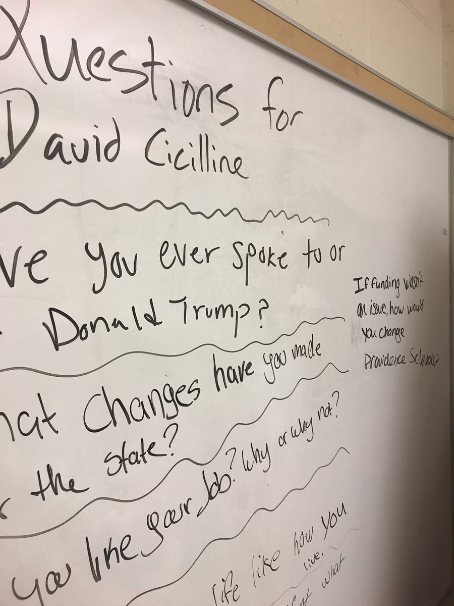 DaleFraza's tweet photo. #360Journalism building the newspaper from the ground up, w/#students designing names, logos, and motto. https://t.co/CY3UbZdXPZ