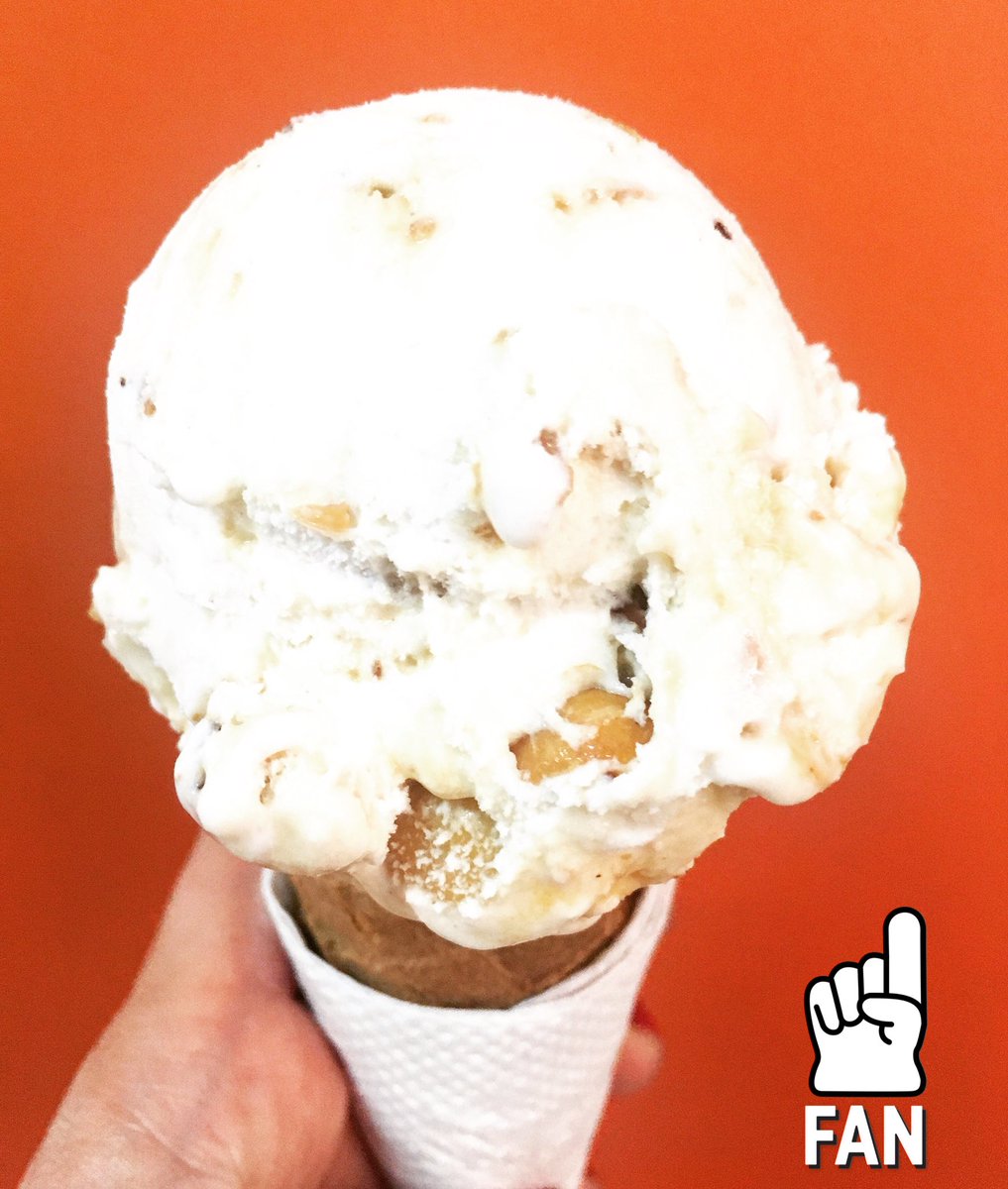 DueGelato's tweet photo. ¡Atención a todos los amantes del buen #gelato! Tenemos un sabor único que no puedes dejar de probar #macadamia con un toque crunchy #uff 🍦😍 https://t.co/tYohb0xSzW