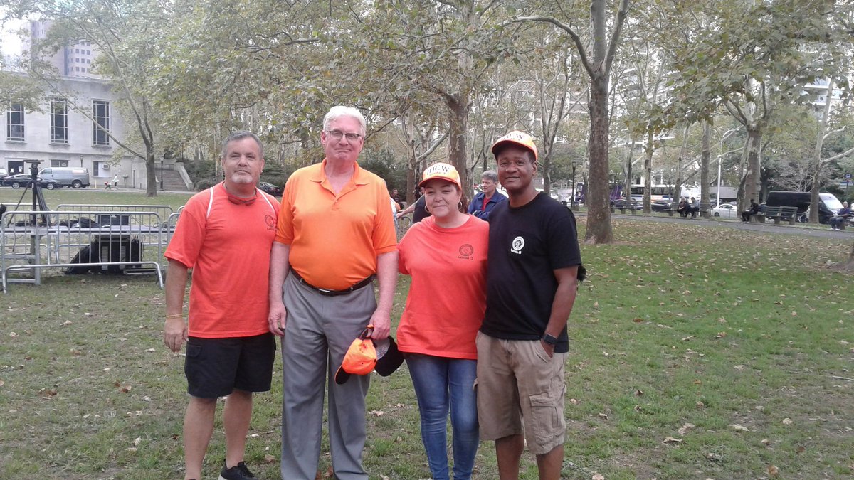 alpizarro's tweet photo. Right now in Bkyln for #Local3 #UnionLivesMatter RT and share @KurtisBlow1 @JohnLeguizamo @djjuneski https://t.co/OSS9OtZTM6