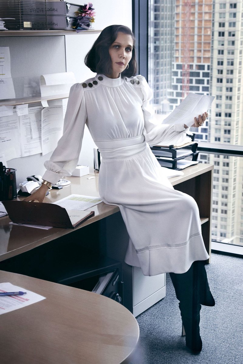 Frame_Crafters's tweet photo. #MaggieGyllenhaal Shows Off #FallWardrobeEssentials for the... https://t.co/RyzFM5AcWD #womensfashion https://t.co/mKF25kSyBm