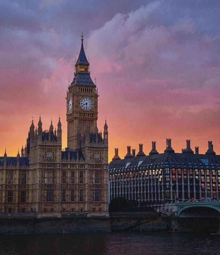 ViralLondon's tweet photo. London Sunset! 

📸: oliver_wheeldon on IG https://t.co/jd7m6PN5OU