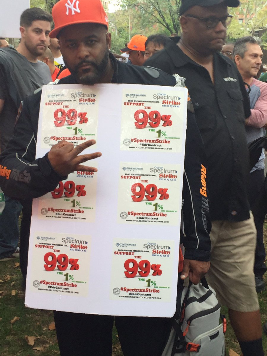 IBEW's tweet photo. New York Local 3 friends and allies saying no to corporate greed. #spectrumstike https://t.co/jJktR9VcnU