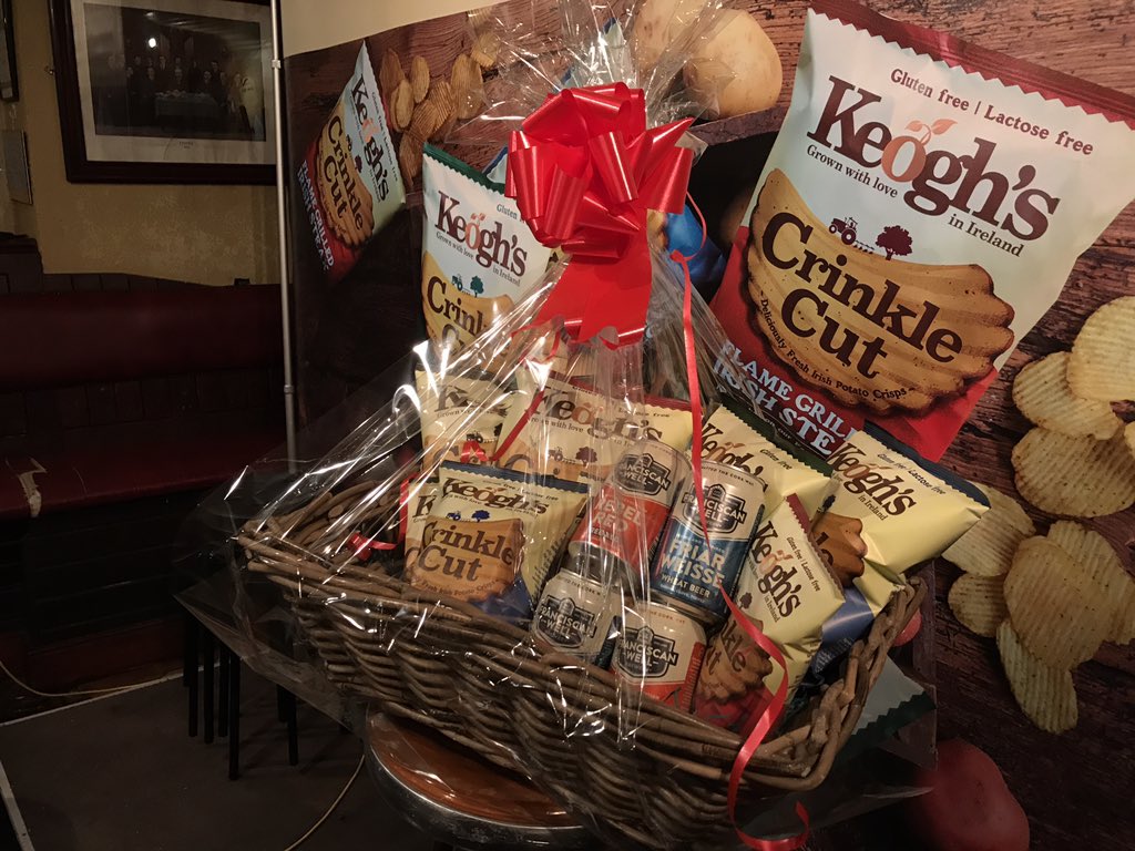 ComedyCrunch's tweet photo. Get in to #CutToTheCrunch tonight to be in with a chance of winning this hamper! @Keoghsfarm https://t.co/gLVHBsl6tz