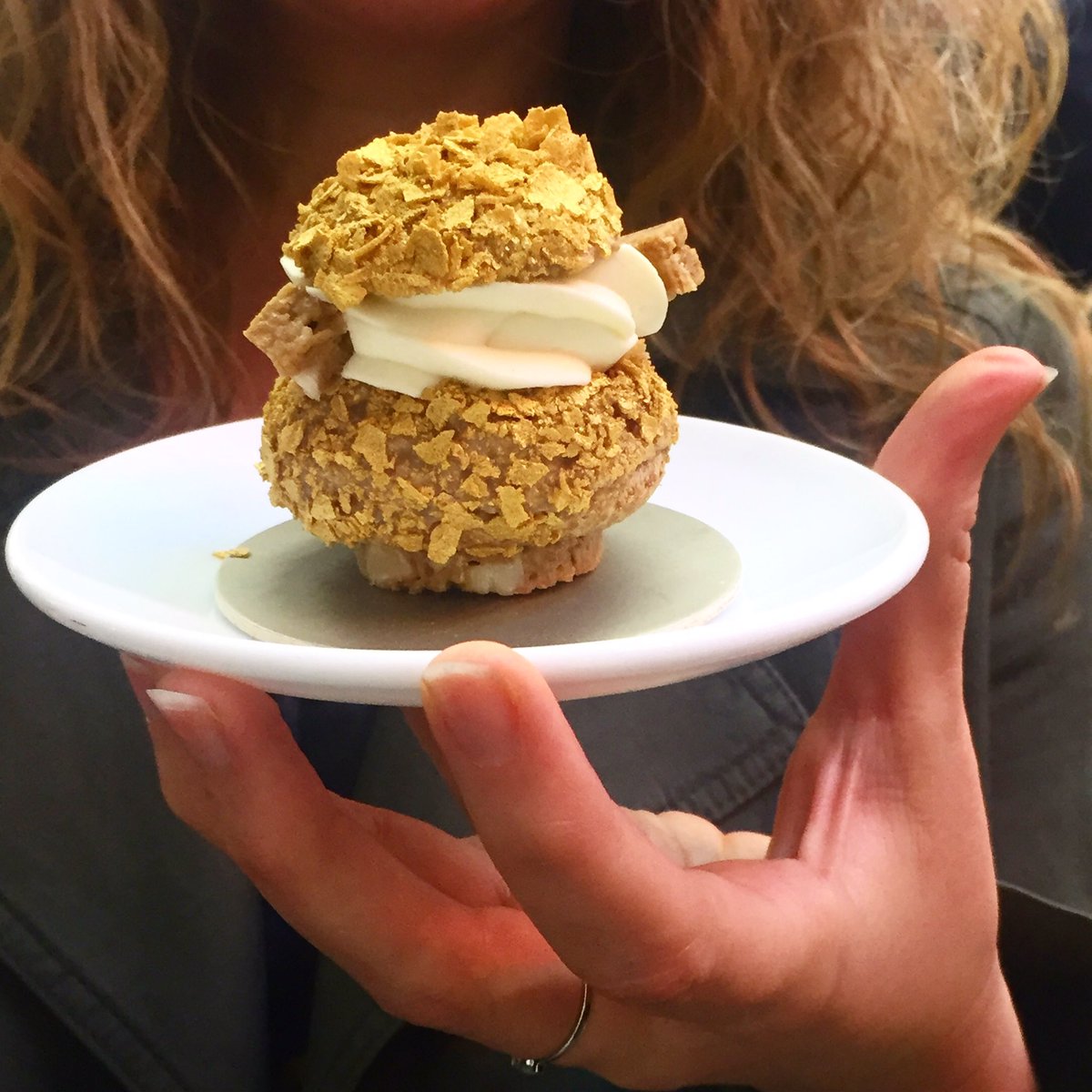 Révélation de la création Katell by <a href="/PierreHerme_FR/">Pierre Hermé Paris</a> ! #academiecroustillante #gavottes #paris