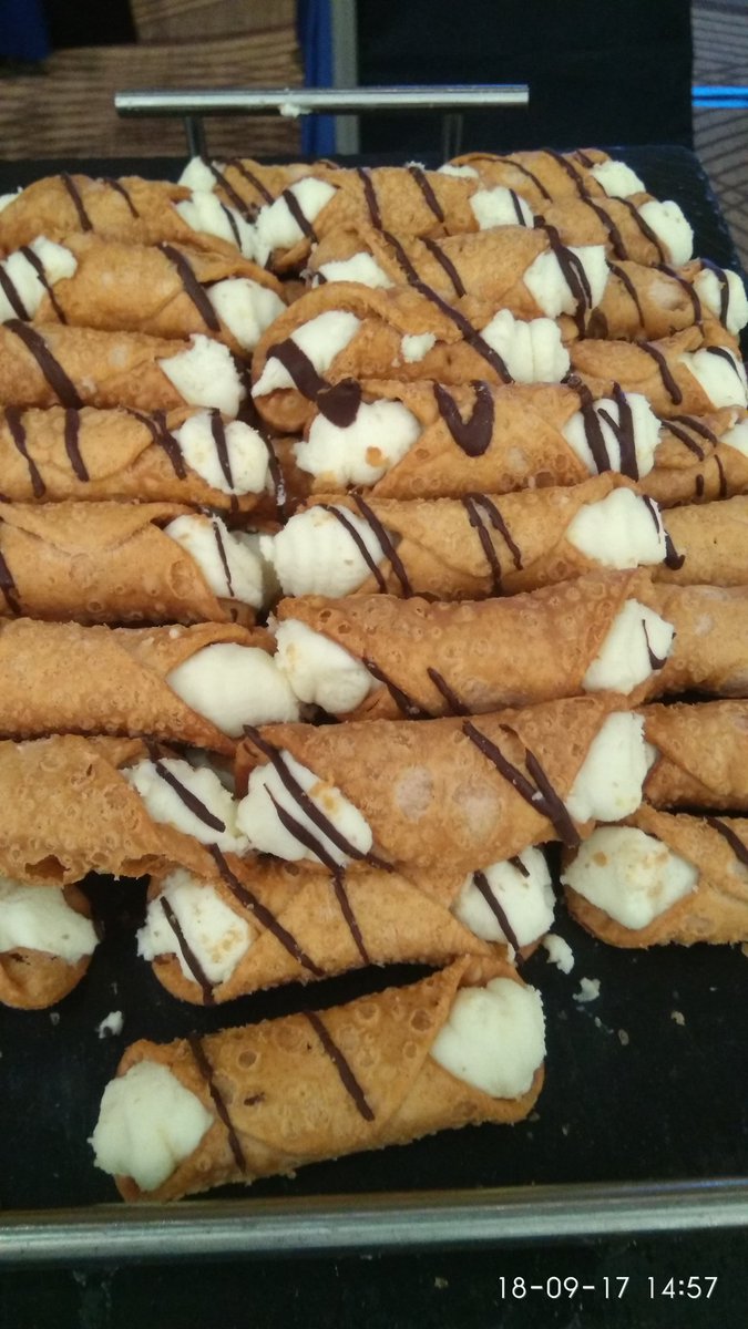 Yummy evening snacks at <a href="/P21WWUG/">P21WWUG</a> #p21 #connect2017  #distributors  #epicor