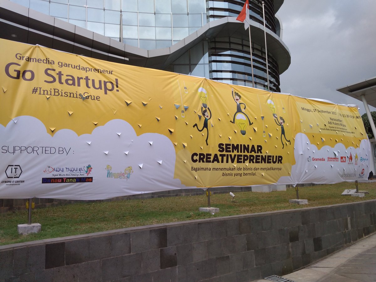 GarudaPreneur's tweet photo. Creativepreneur Seminar @gramediaworld https://t.co/nrobKUHuwd