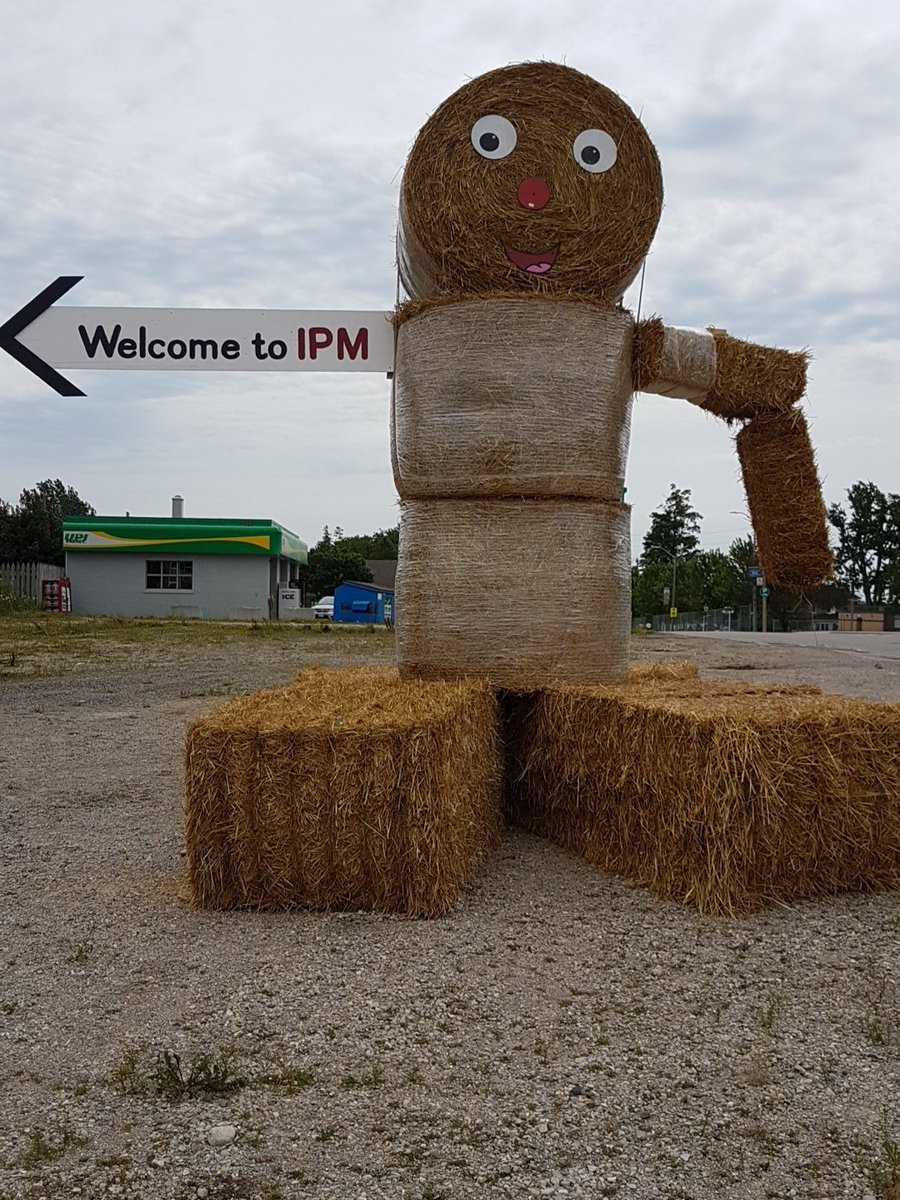 huroneastfire's tweet photo. Thanks to @SouthHuronFd @HowickFire @ChiefBillHunter @Preventionguy1 and @CentralhuronFD for the assistance today @IPM2017 #IPMready https://t.co/CQzfBdju9T
