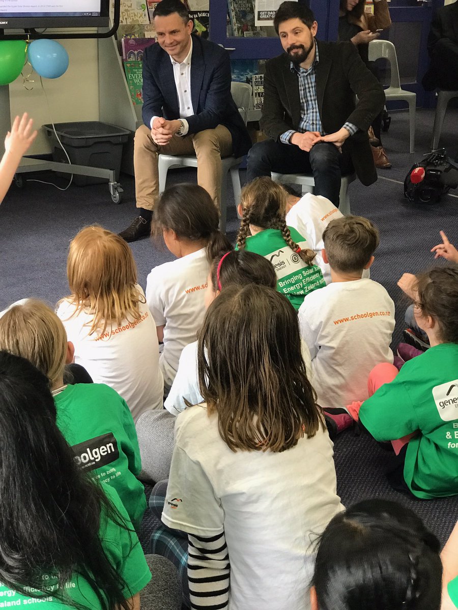 jamespeshaw's tweet photo. Great visit to the country's first-ever Schoolgen Gold school. We want to see even more solar schools inNZ #green2017 #lovenz https://t.co/MXK21bM4nq