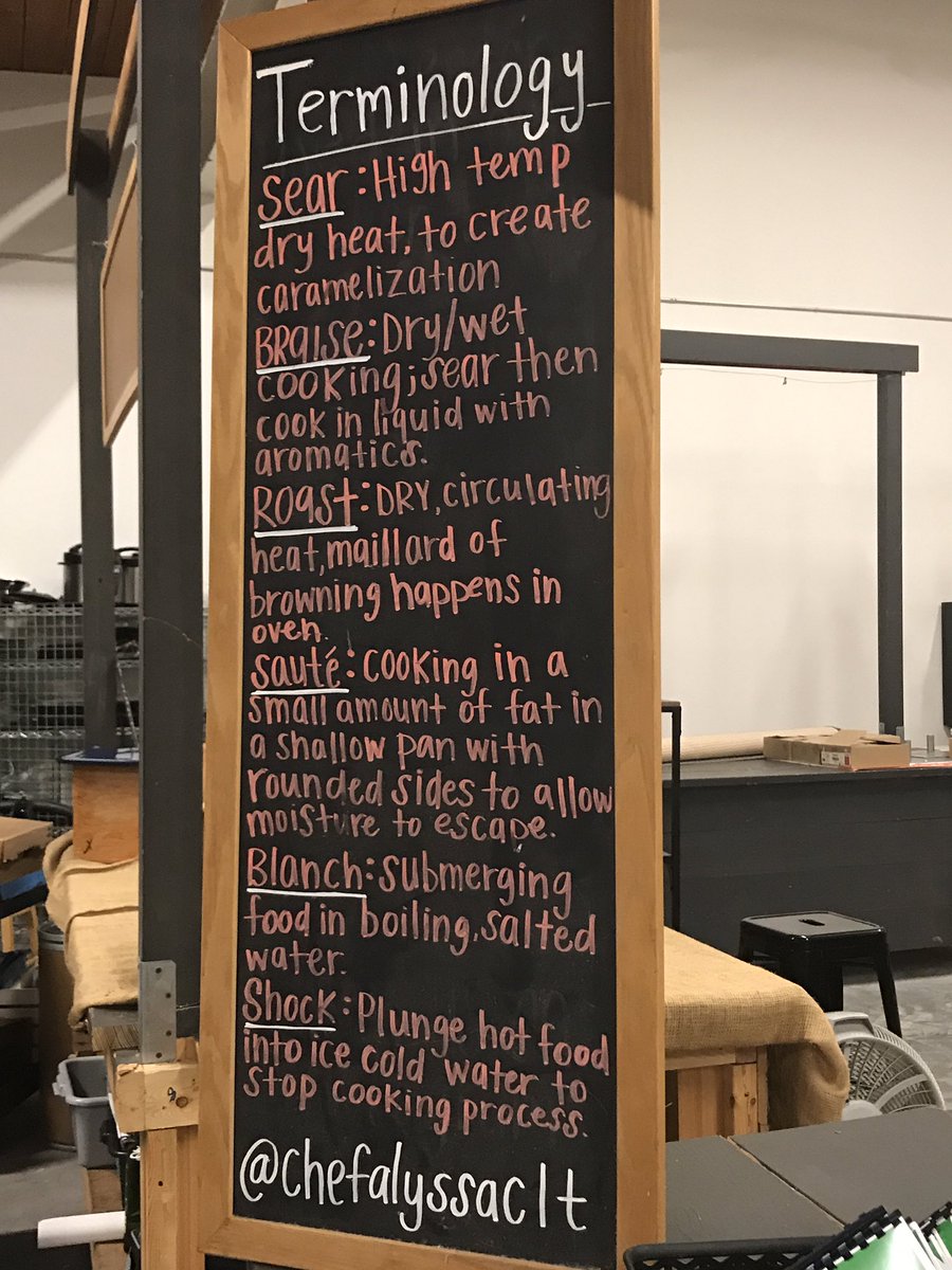 ChefAlyssaCLT's tweet photo. Night 2 of our 3-Night Beginners Workshop! Tonight will have lessons in sauté, blanch, braise and more! We'll have this series again in Jan! https://t.co/PvXtGD2vVu