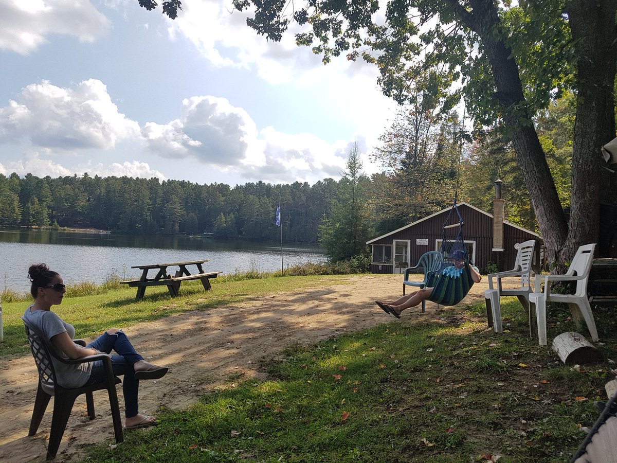 LorneNystrom's tweet photo. @Martin_bobo 
A quiet &amp; peaceful Sept family Sunday morning at Lac Saumur in Messine Que. 
Messine a beautiful &amp; friendly little town. https://t.co/wfkp8ER2A4