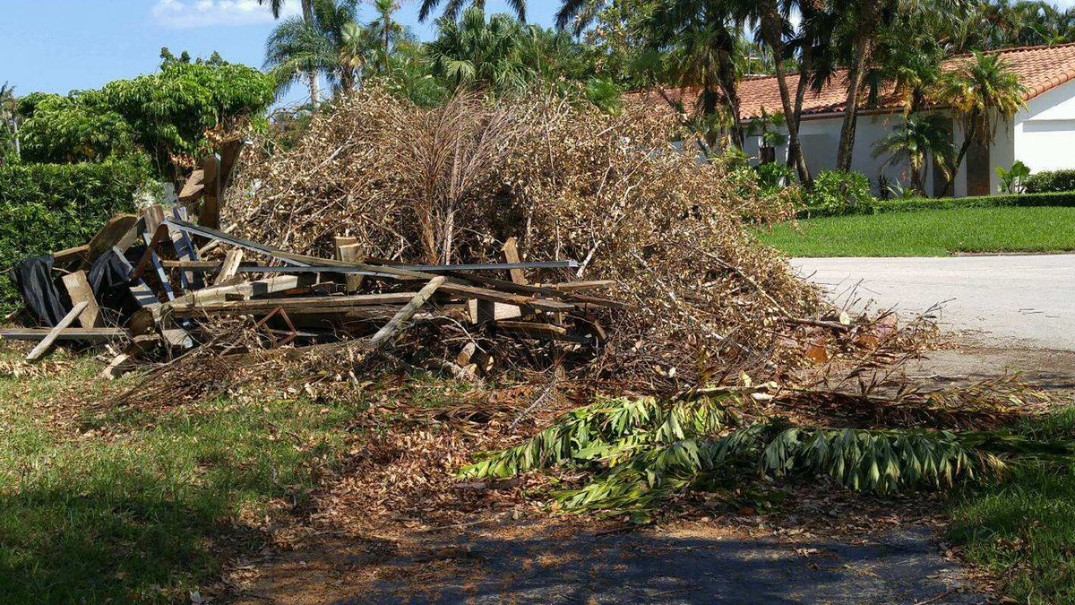 When will the debris piles in your neighborhood be hauled away bit.ly/2hdJwXz?utm_me… https://t.co/oW2gjzjWgz