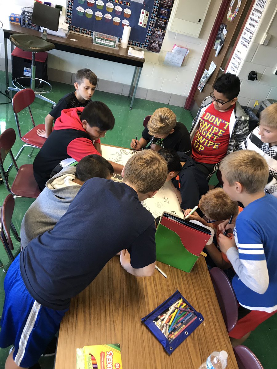 pvanhuisen's tweet photo. Room 311 is filled with bulldogs NOT bullydogs!!! #brodnickipride #bulldognation #D109SchoolPride @BrodnickiSchool https://t.co/XxvLx8Ahcd
