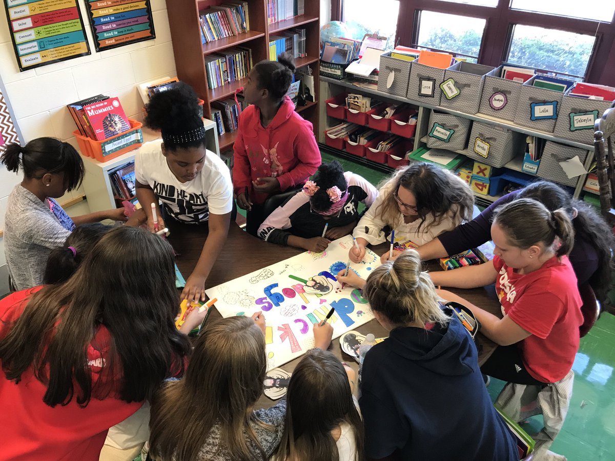 pvanhuisen's tweet photo. Room 311 is filled with bulldogs NOT bullydogs!!! #brodnickipride #bulldognation #D109SchoolPride @BrodnickiSchool https://t.co/XxvLx8Ahcd