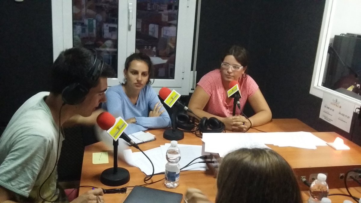 D3Esportiu's tweet photo. Comencem el primer pograma de la temporada amb una tertúlia per debatre com es presenta el curs esportiu @sants3radio https://t.co/XCsuVTk2GN