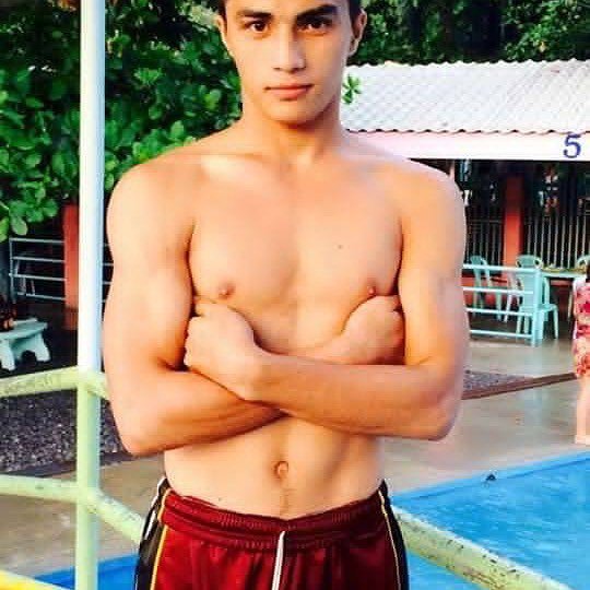 tenchunk's tweet photo. Charl Canillas https://t.co/h8KjvRCfG2 https://t.co/0pxQU0fYCp