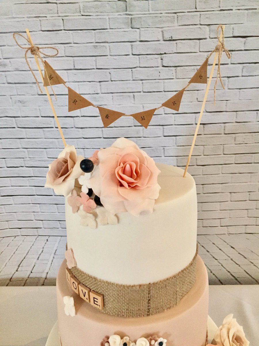 Petalblisscakes's tweet photo. Rustic Rose Wedding Cake... Congrats Jade and Shaun! #rusticweddingcake #barnsleyweddings #barnsley #cclcakery https://t.co/iS4W4rXMVx