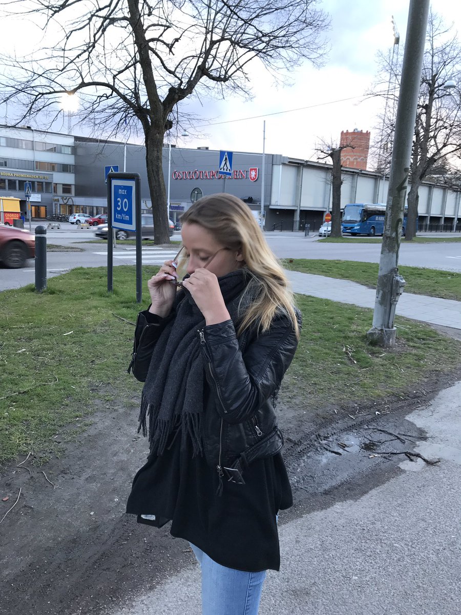 LisaMobeerg's tweet photo. TB till när jag bad Kevin ta kort på mig :) https://t.co/uFFwEhV6Yv