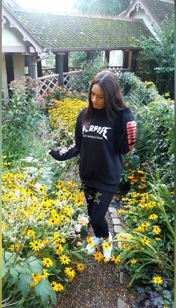 JBCcandids_'s tweet photo. Share your photos! Here are just a few of the ones that were sent to us!  🇬🇧
@Rauhlsquexn  @justinbieber  #PurposeTourMerch #JustinBieber https://t.co/d67rnmVu1U