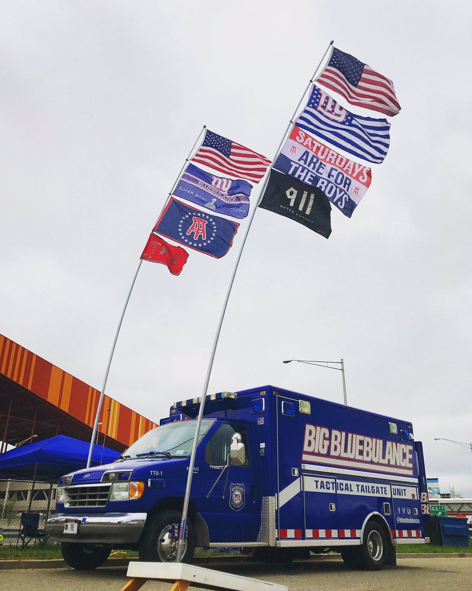JimmyFromNY's tweet photo. we're back. let's fucking go boys. @barstoolsports @stoolpresidente #bluebulance #tacticaltailgateunit #giants #mnf https://t.co/IJFBhCbLVz