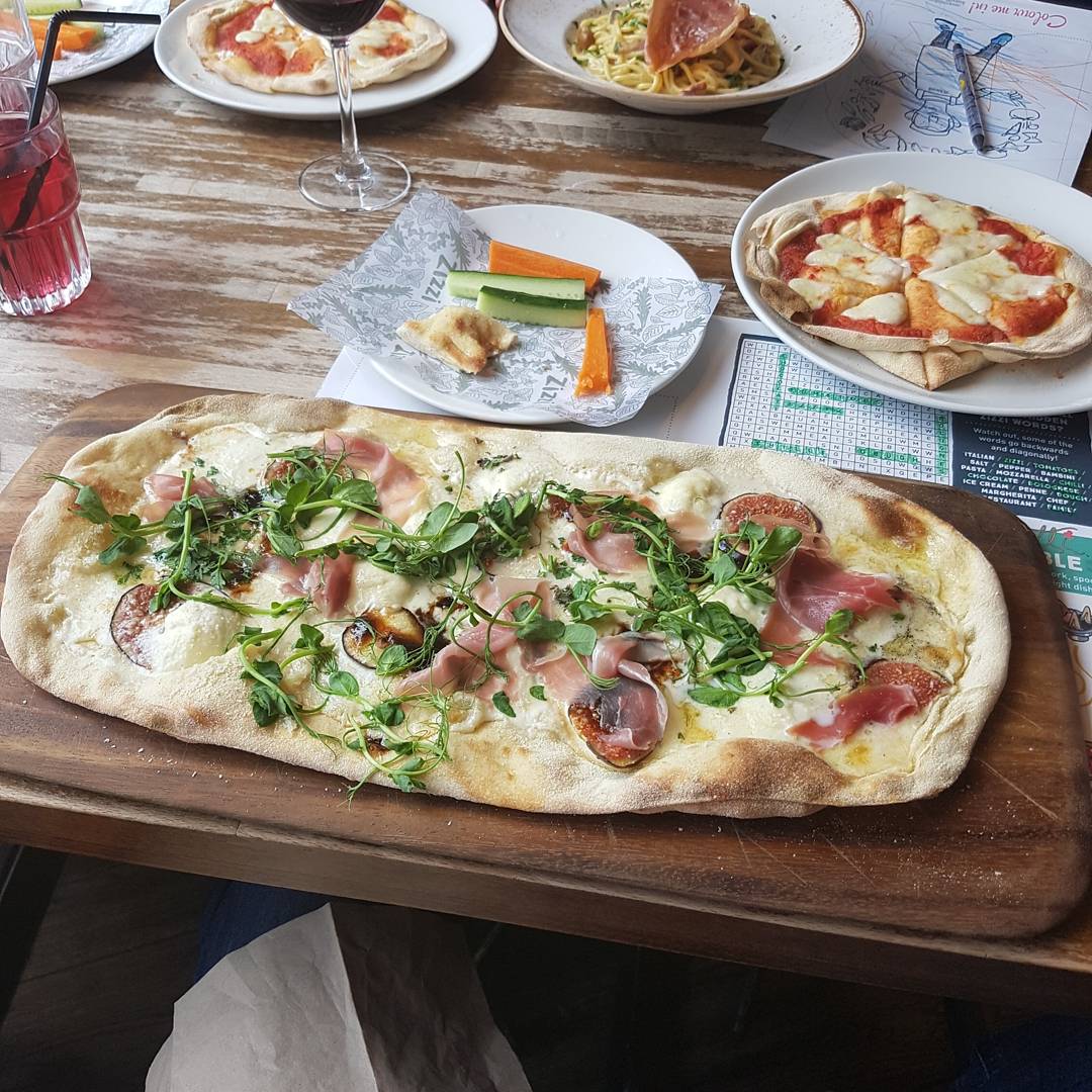 leeman76's tweet photo. @WeAreZizzi  thank you for a great lunch with my kids today in Greenwich Zizzi, great pizza and great service 👍 https://t.co/12AG013wkX