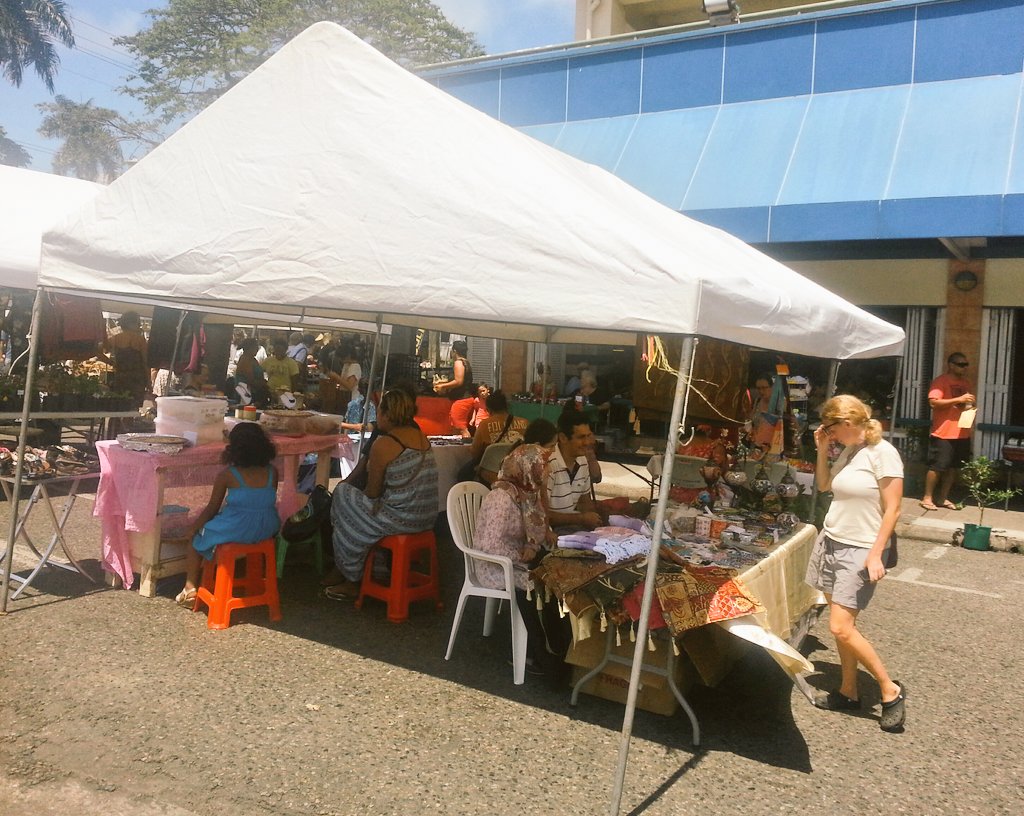 s_ranbeer's tweet photo. Awesum weather over d wknd in #Suva! Lots of people turned up at d #ROCMarket #food #bargains  #FijiNews https://t.co/2ER5OiWpG6