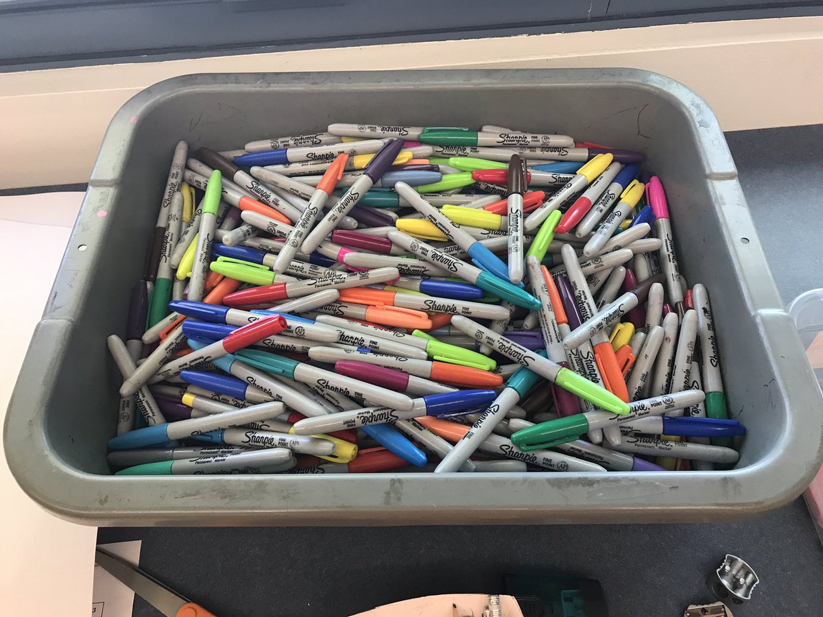 Poohspals's tweet photo. Metal Embossing with Ms. Miller!  #rcsdstoneridge #rcsdchampions https://t.co/UwzNcvgVZ8
