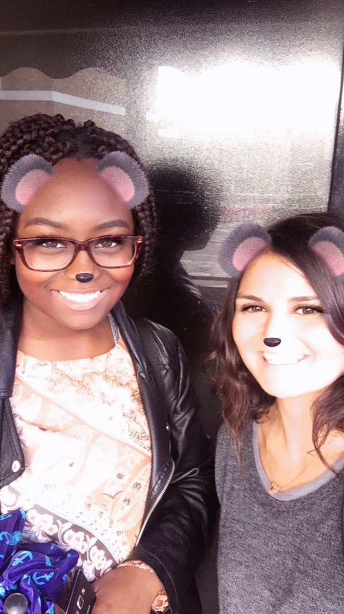 r_zeli's tweet photo. Second meetup update: no selfie improvement and Victorious finds my Snapchat skills laughable #LotsToLearn #womeninSTEM @StudentStemette https://t.co/55EPJoqgO8