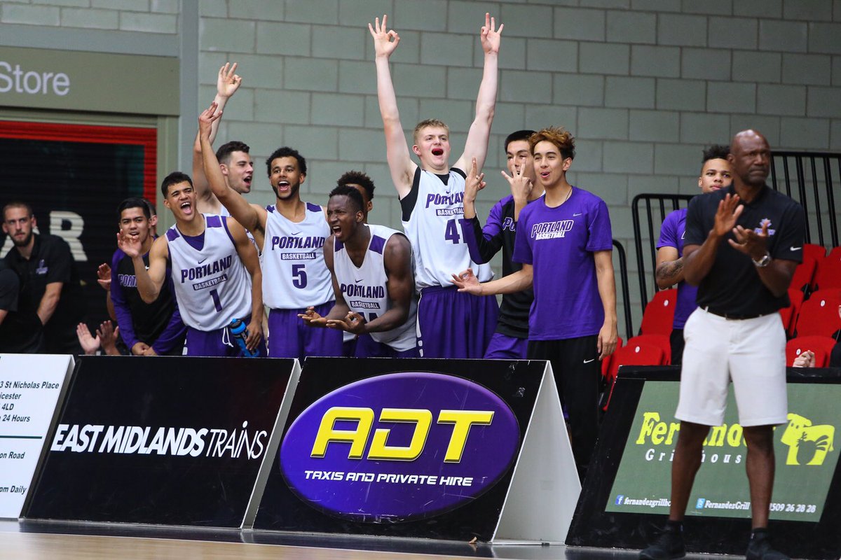 PortlandMBB's tweet photo. Rainy school days got #PilotHoops missing England 🇬🇧 https://t.co/HQZ0GMo9pQ