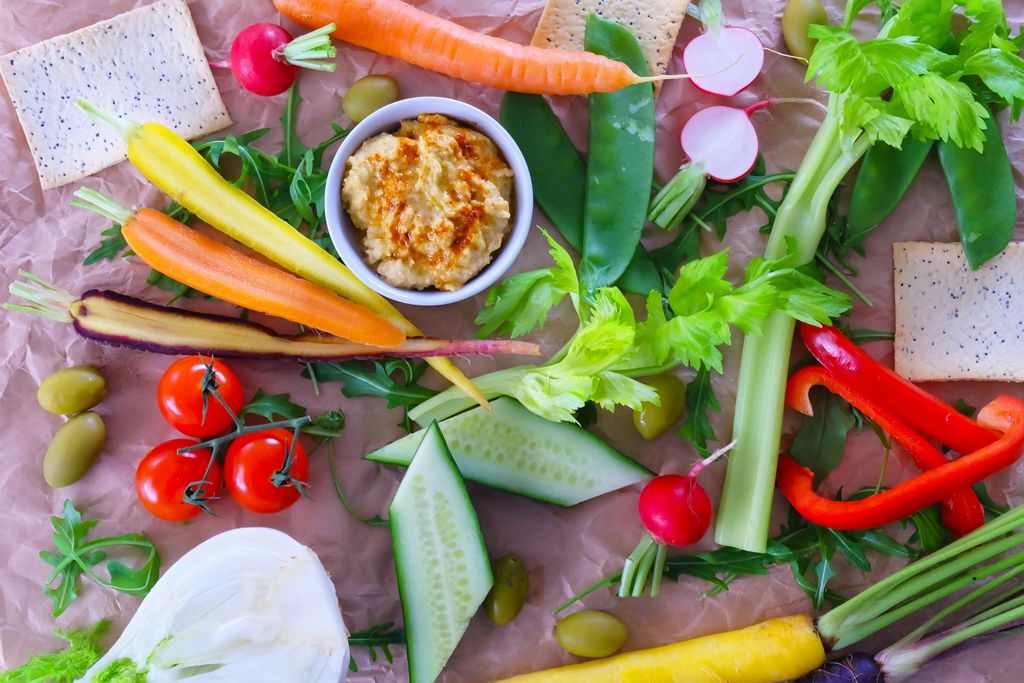 LunchJars's tweet photo. Our new Vegetable Graze Box is full of so much fresh goodness 🥕 Have one delivered for lunch tomorrow ~ https://t.co/65V2ajEOeq https://t.co/FyH6CzDBTX